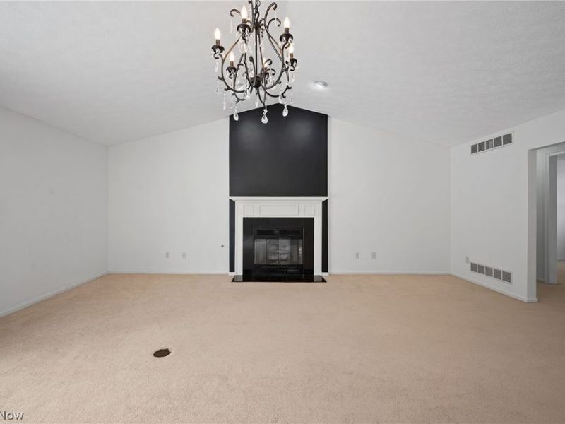 889 Lynnhaven Lane , Akron, OH 44313 Photo 7