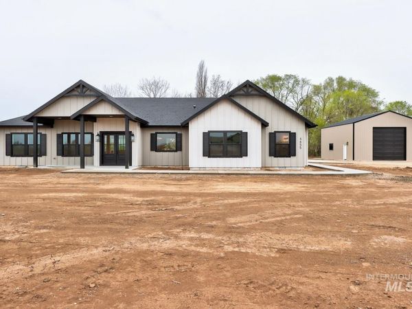 4655 E Idaho St, New Plymouth, ID 83655
