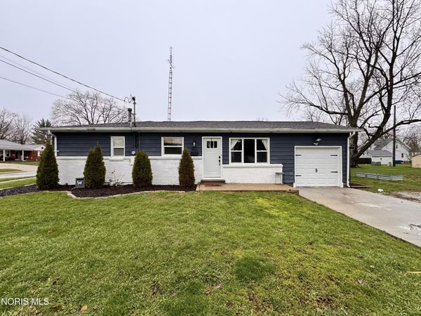 916 Navarre Avenue , Bryan, OH 43506