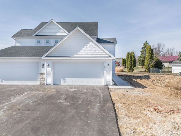 1802-1804 W Kyle Circle, Beloit, WI 53511