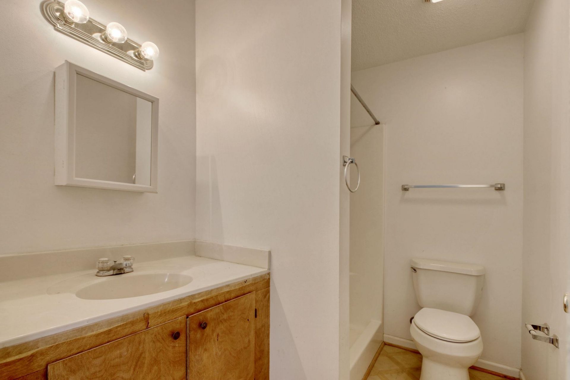 1028 Duke St.  Photo 19