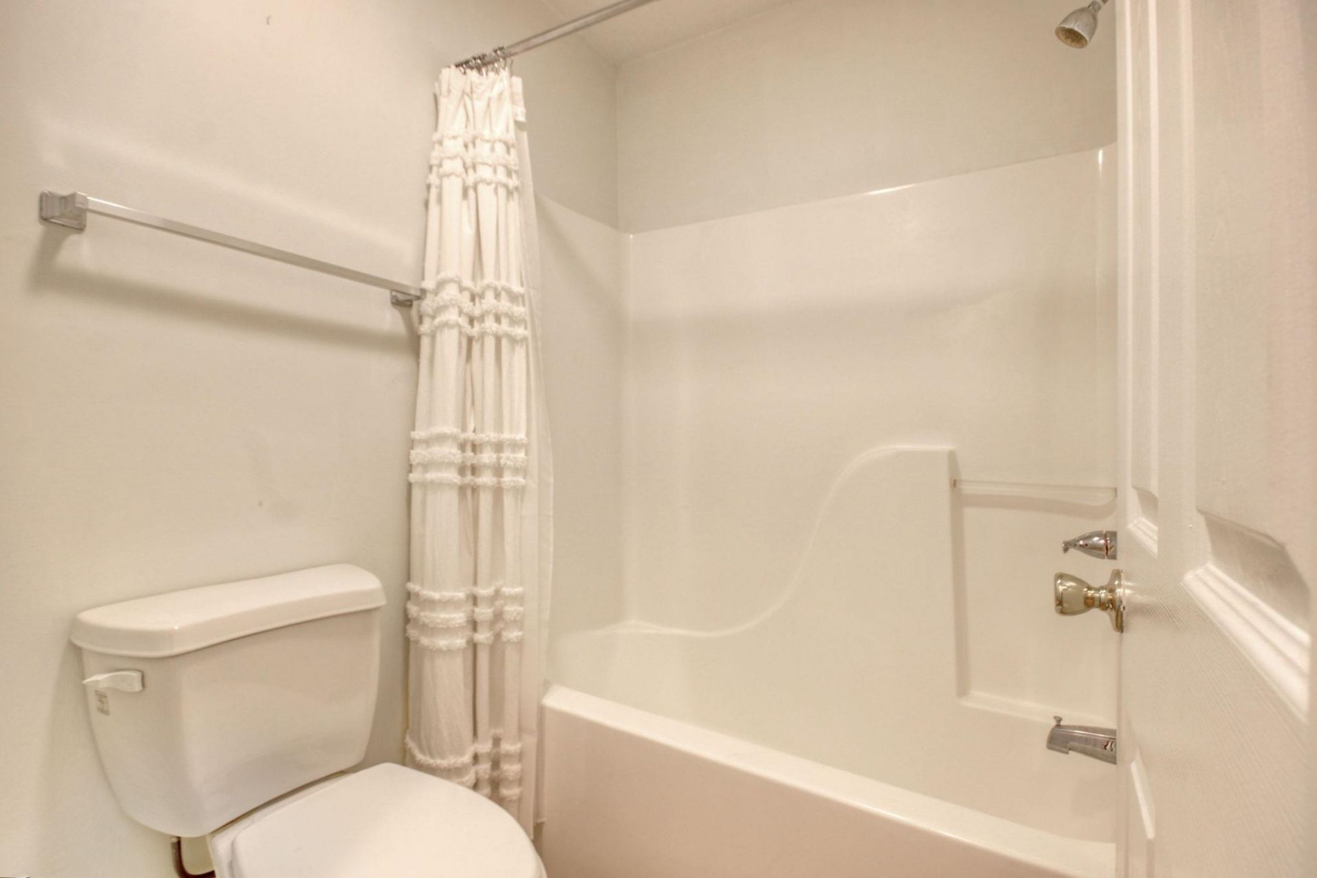 1028 Duke St.  Photo 22