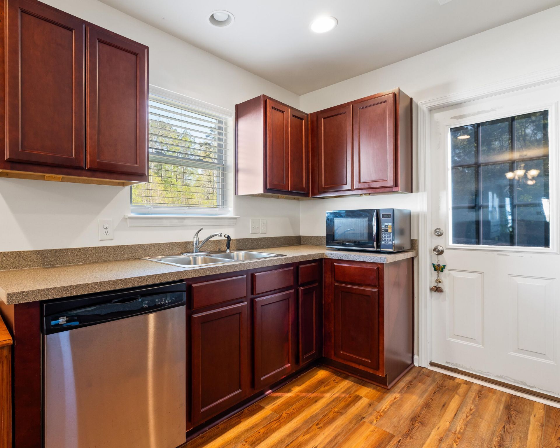 184 Brittondale Road Photo 10