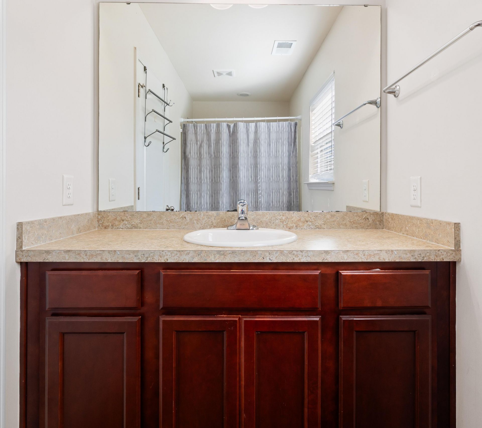 184 Brittondale Road Photo 19