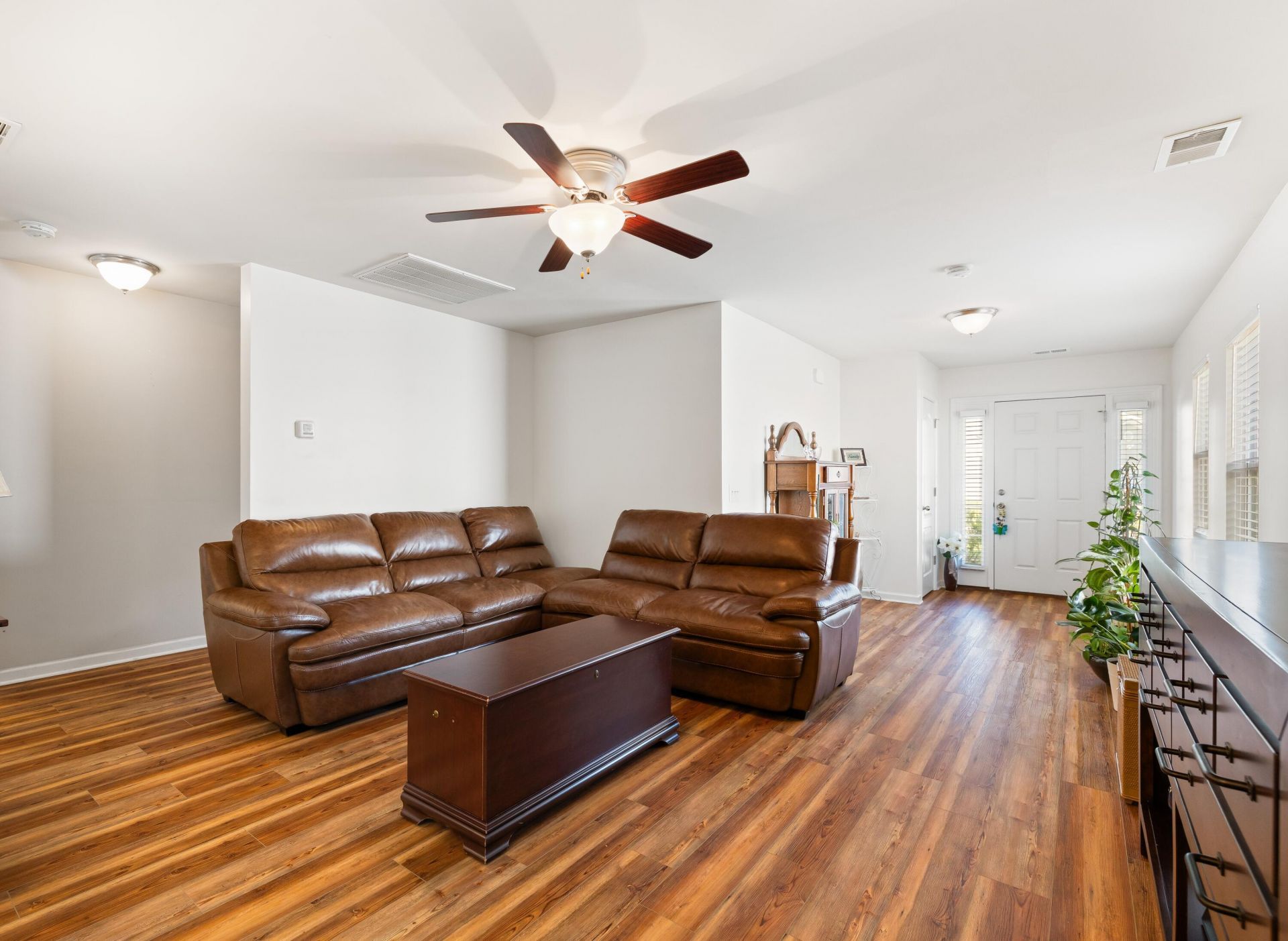 184 Brittondale Road Photo 6