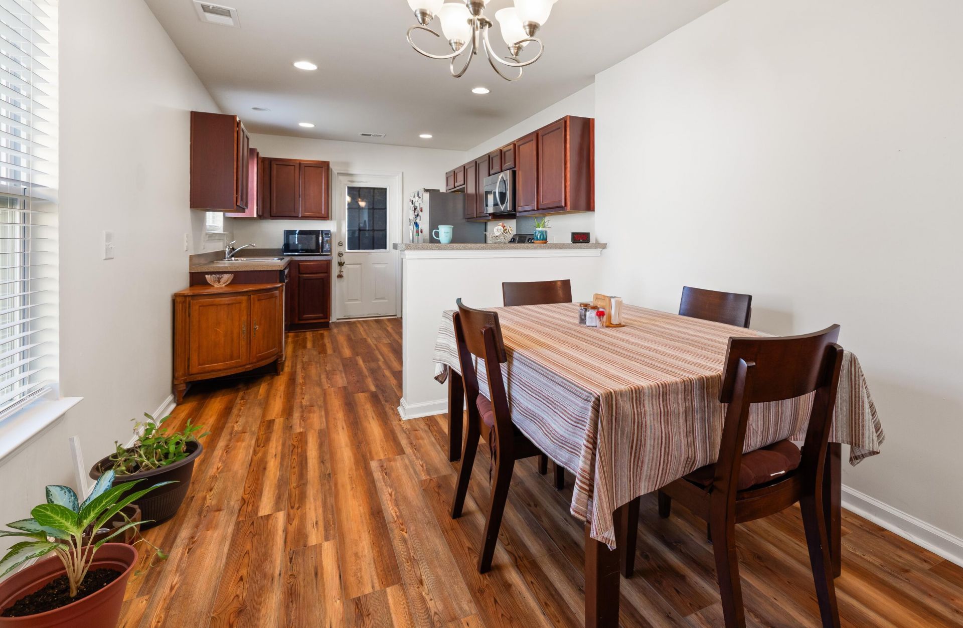 184 Brittondale Road Photo 8