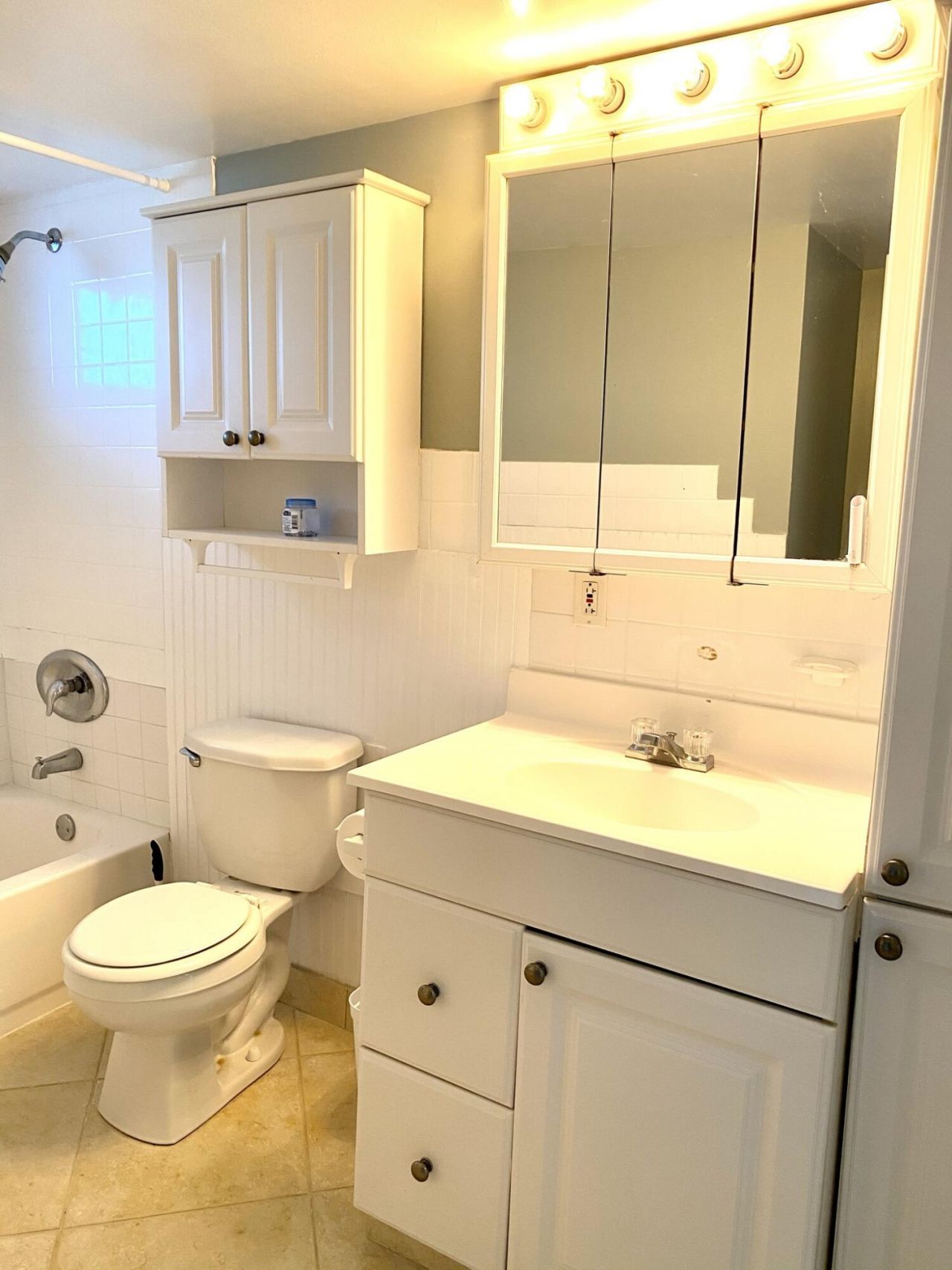 1407 NE 56th Street, Unit 207, Fort Lauderdale, FL 33334 Photo