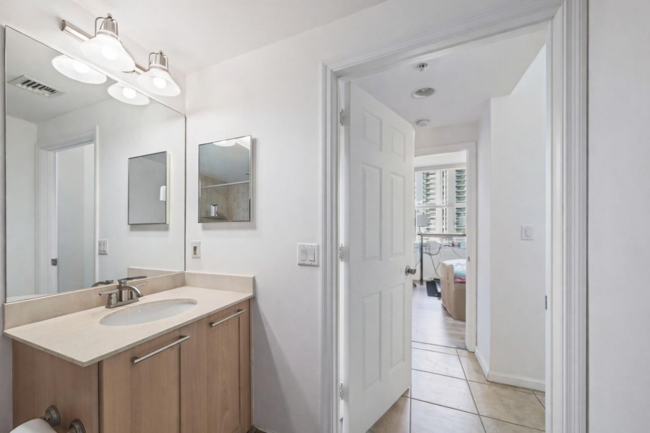 511 SE 5 Avenue, Unit 1722, Fort Lauderdale, FL 33301 Photo