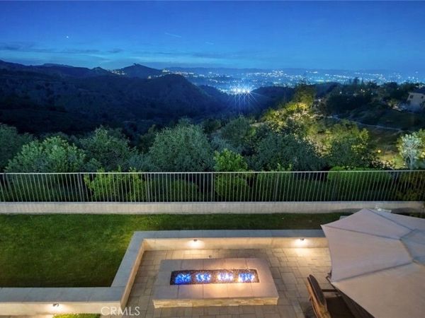 22535 Blueridge Court, Calabasas, CA 91302