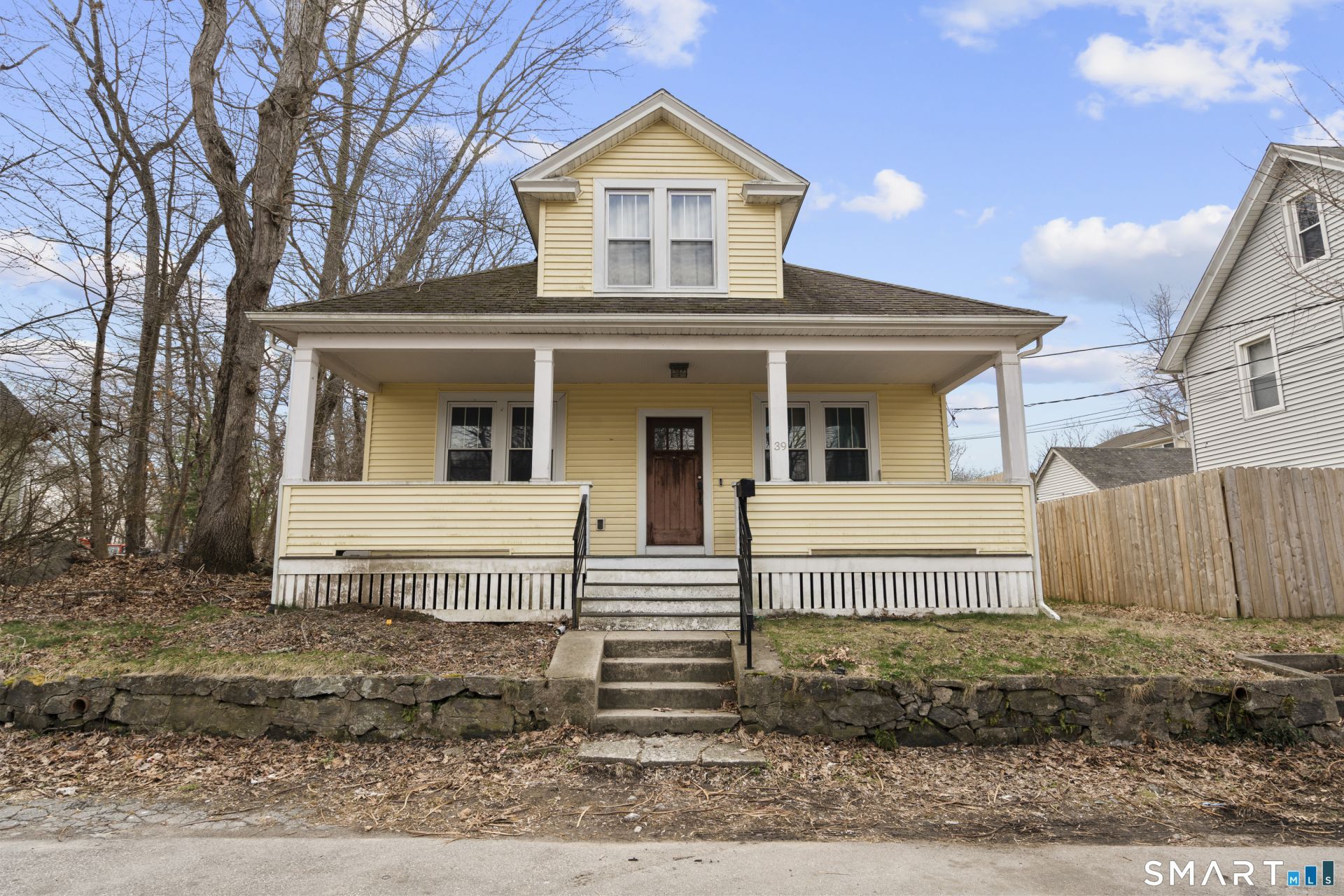 39 Oakridge, Norwich, CT 06360 Main Photo