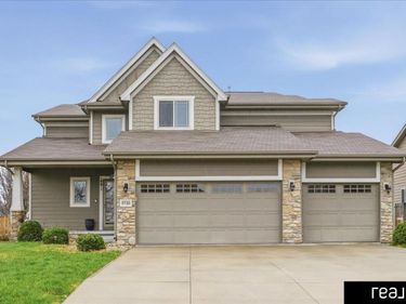 5720 S 165 Street , Omaha, NE 68135