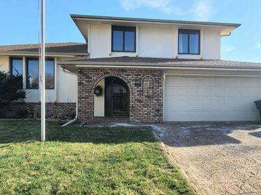 5614 N 116 Avenue Circle, Omaha, NE 68164