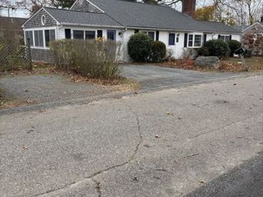74 Hillside Ave, Falmouth, MA 02556