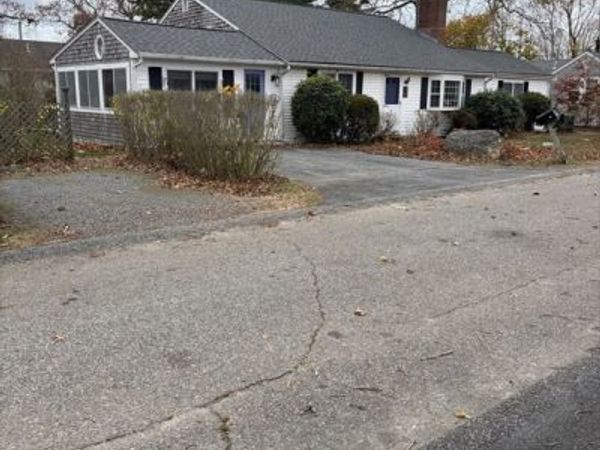 74 Hillside Ave, Falmouth, MA 02556