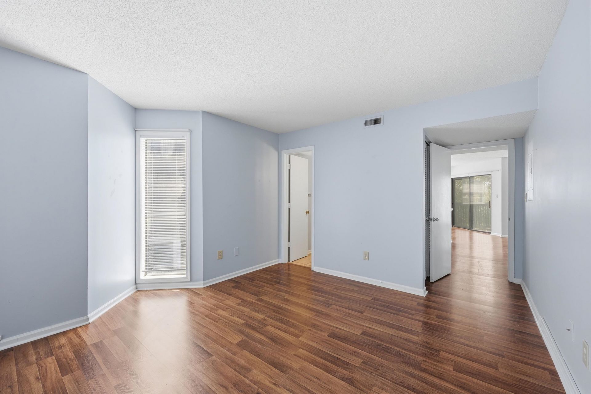 1500 Cenith Dr. Photo 18