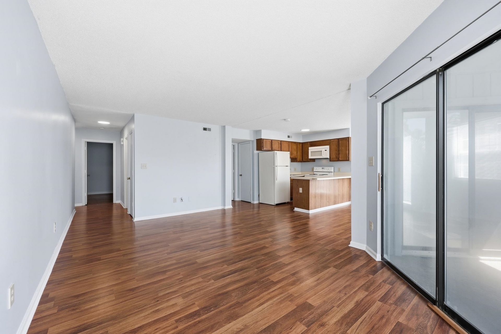 1500 Cenith Dr. Photo 4