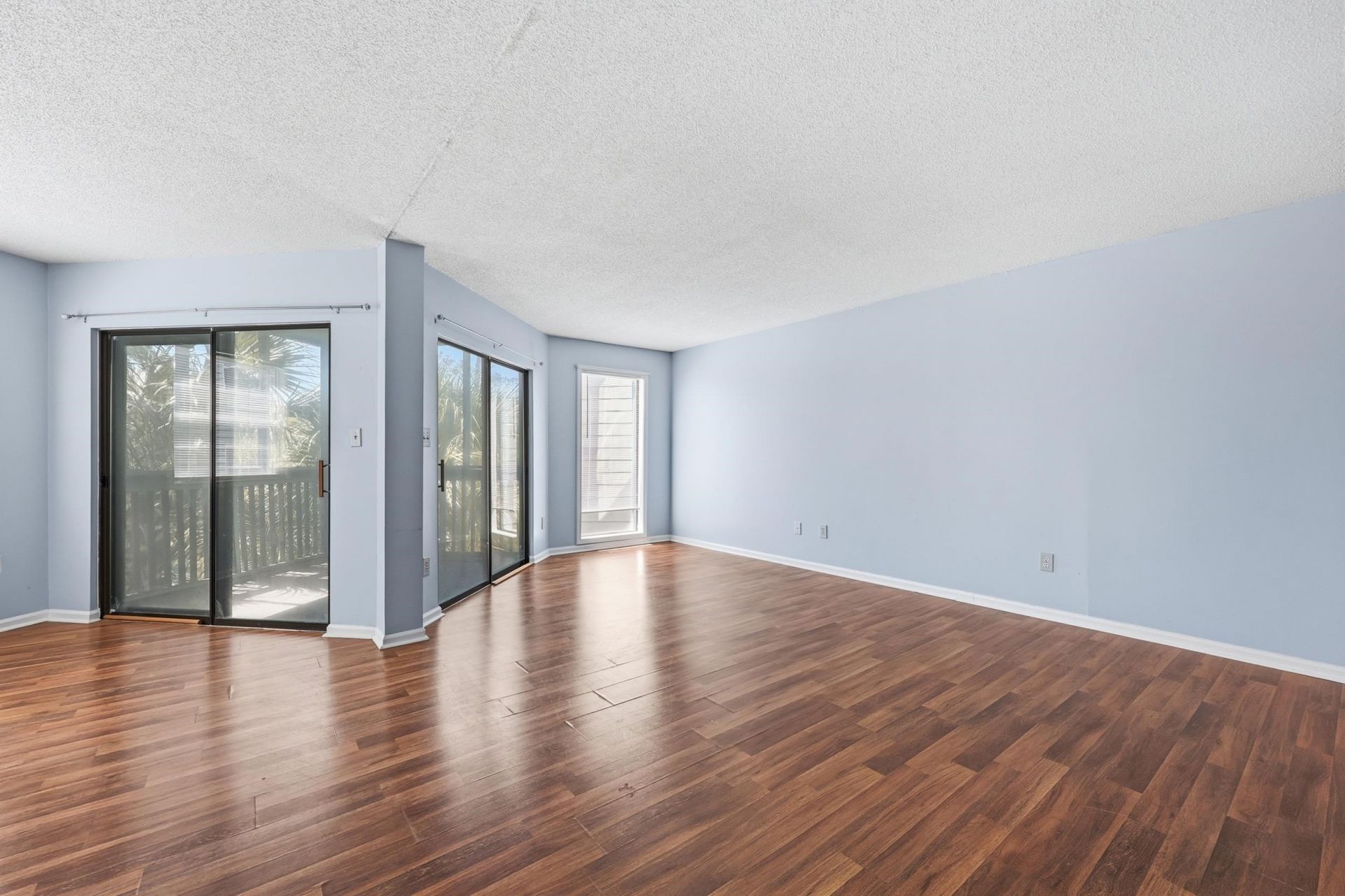 1500 Cenith Dr. Photo 5