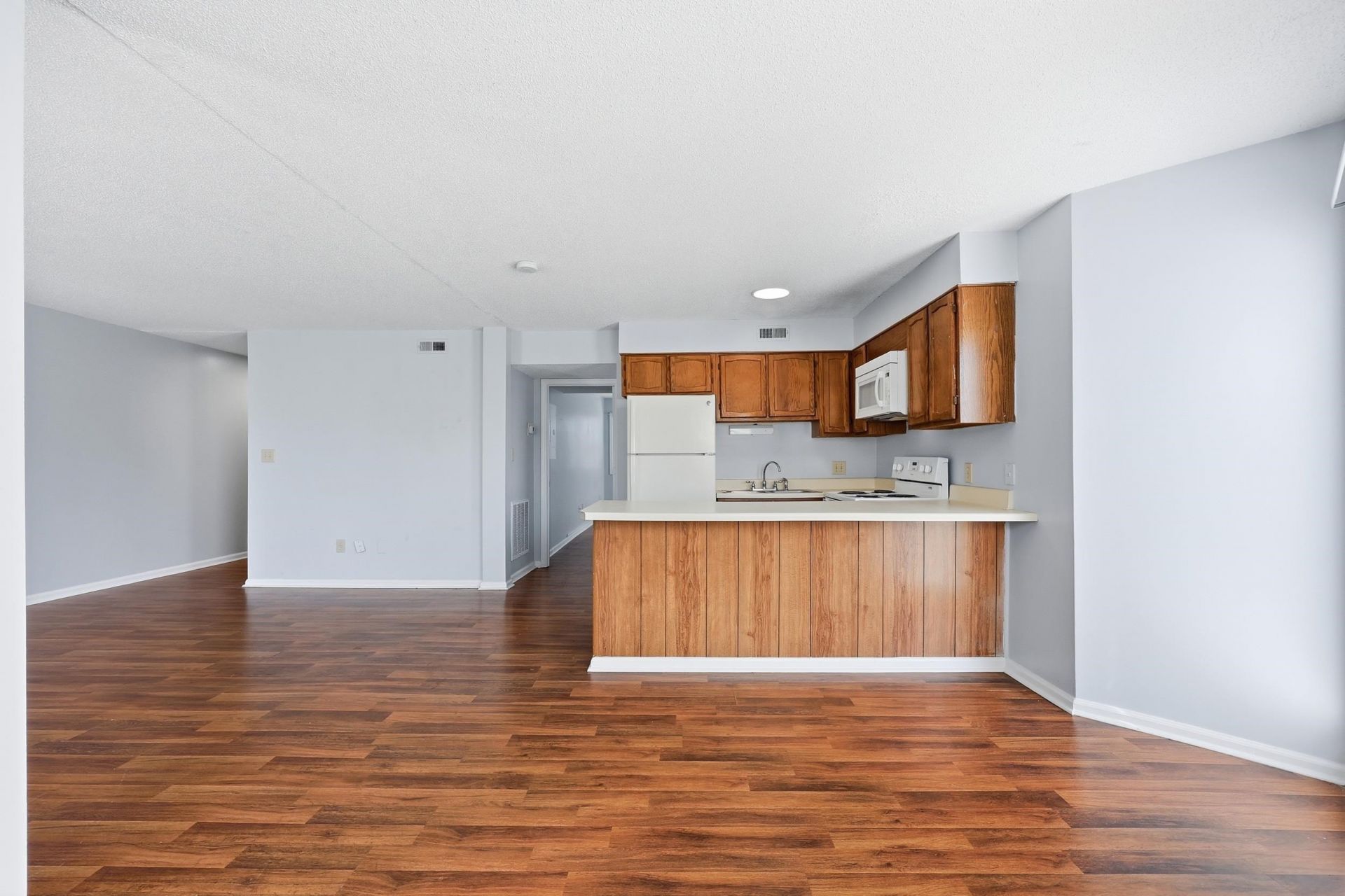 1500 Cenith Dr. Photo 7