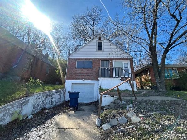 8455 Concord Place , St Louis, MO 63147