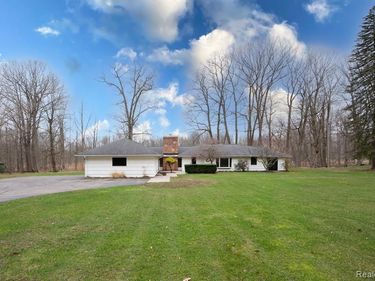 1530 S Baldwin Road, Orion Twp, MI 48360