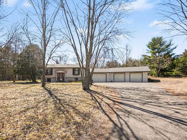 4350 218th Avenue NW, Oak Grove, MN 55303