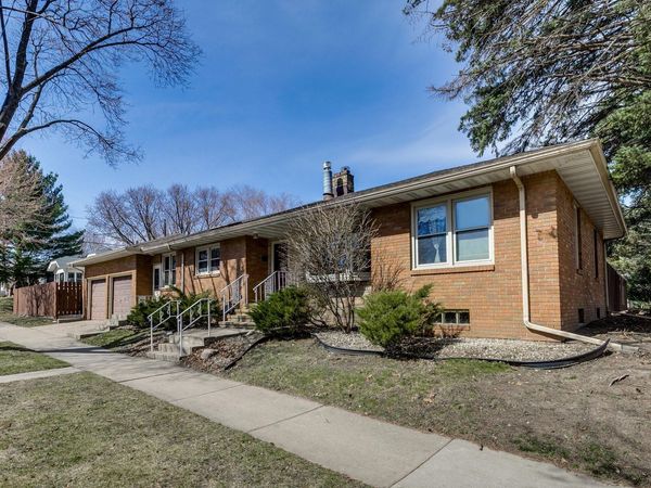 1345 Berkeley Avenue, Saint Paul, MN 55105