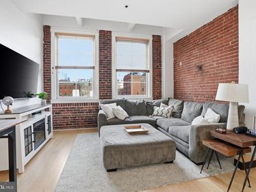 315 NEW STREET, Unit 317, PHILADELPHIA, PA 19106