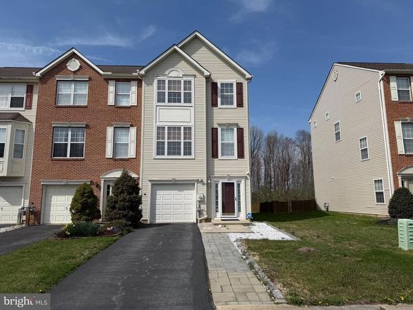 25 SHAWN LANE, BEAR, DE 19701