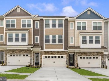 523 BARTHOLOMEW DRIVE, WAYNESBORO, PA 17268