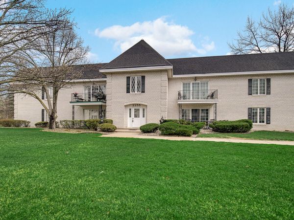 2255 Bordeaux Walk, Unit A2, Highland, IN 46322