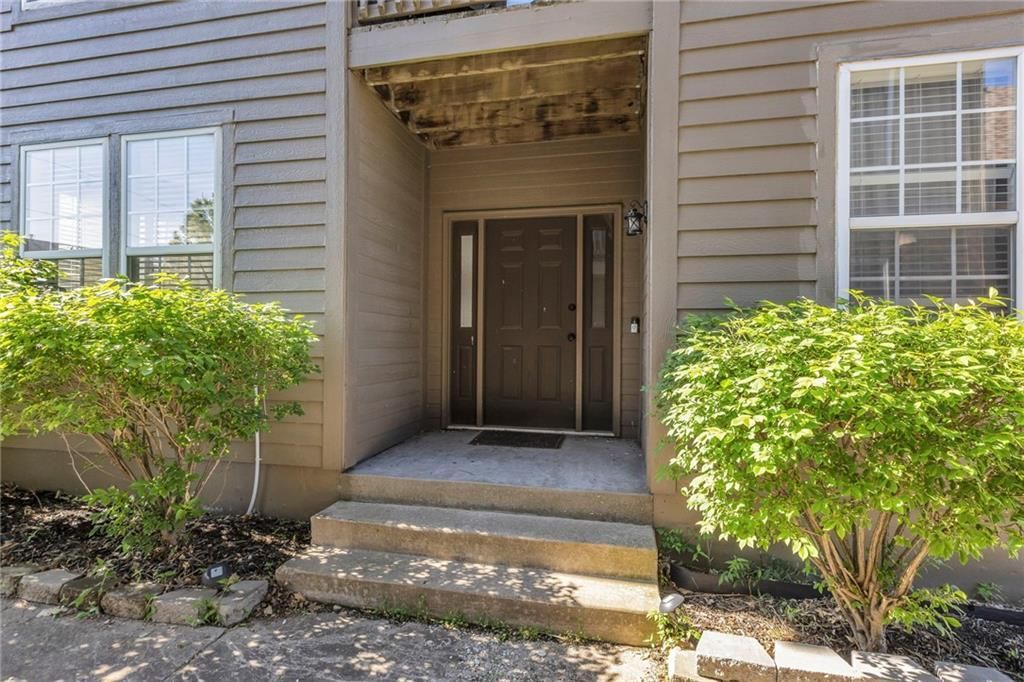 408 Eisenhower Road, Baldwin City, KS 66006 Main Photo