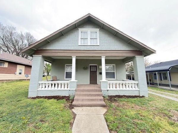 718 N Main Street, Nevada, MO 64772