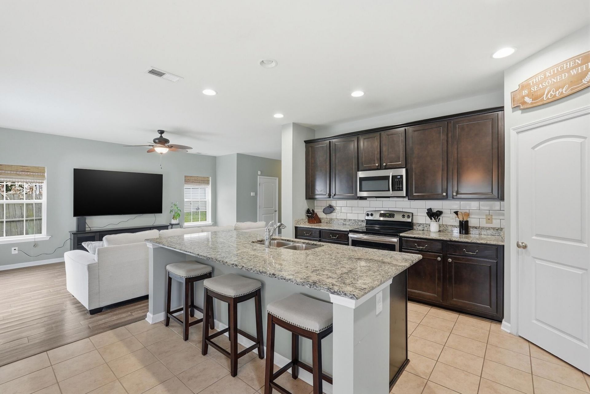 134 Mission Way Photo 10