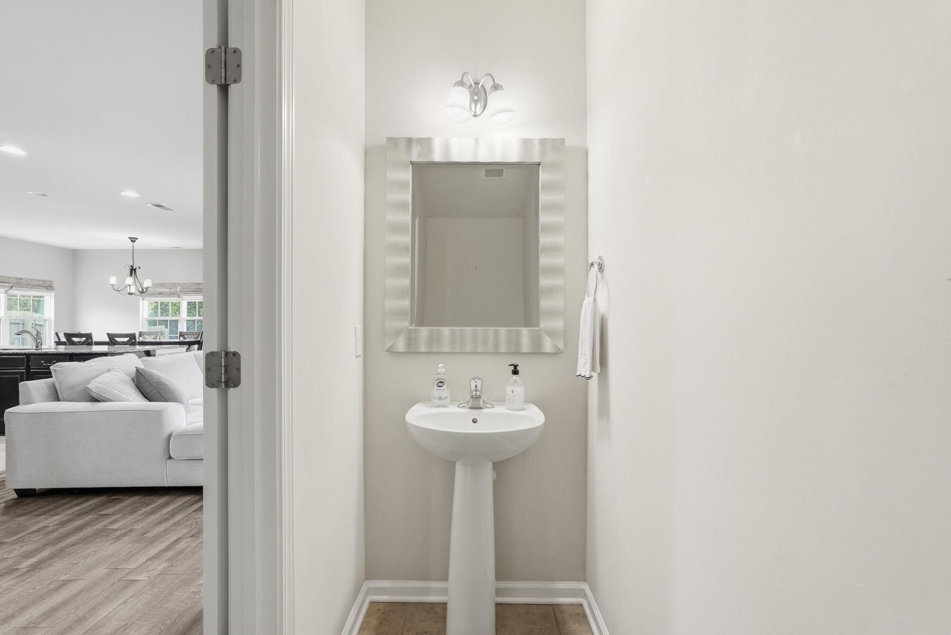 134 Mission Way Photo 17