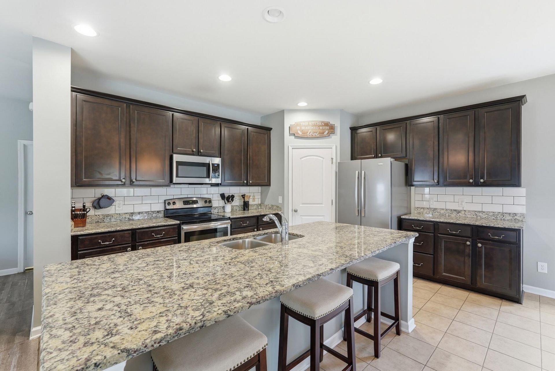 134 Mission Way Photo 9