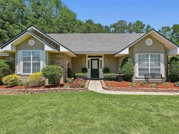 1509 Weeping Willow Dr, Denham Springs, LA 70726