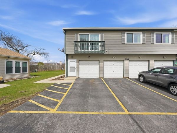 238 Algonquin Court , Unit D, Bolingbrook, IL 60440