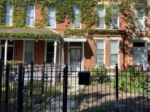 2440 W Lexington Street , Chicago, IL 60612