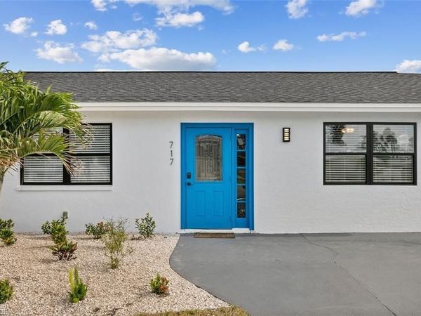 717 95th AVE N, Unit #1, NAPLES, FL 34108