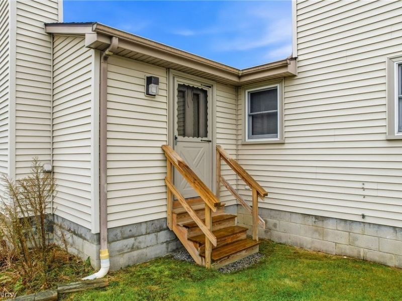 4562 Sheffield Drive , Austintown, OH 44515 Photo 5