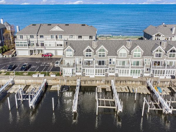 409 Lake Drive, Unit 10, New Buffalo, MI 49117