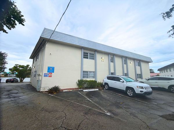 519 W Kalmia Drive, Unit 1, Lake Park, FL 33403