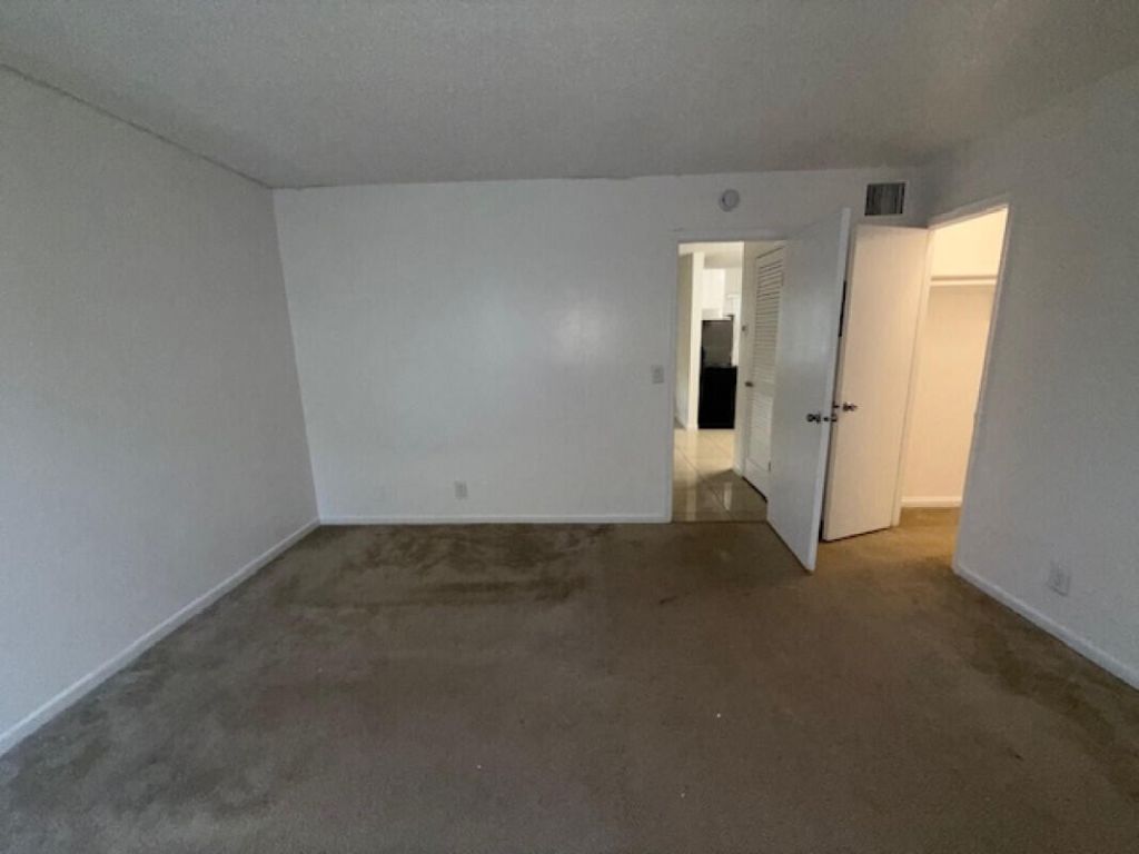 889 Riverside Drive, Unit 218, Fort Lauderdale, FL 33312 Photo