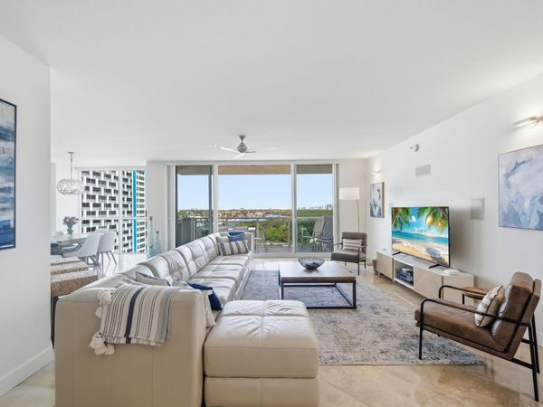 2845 NE 9th Street, Unit 906, Fort Lauderdale, FL 33304