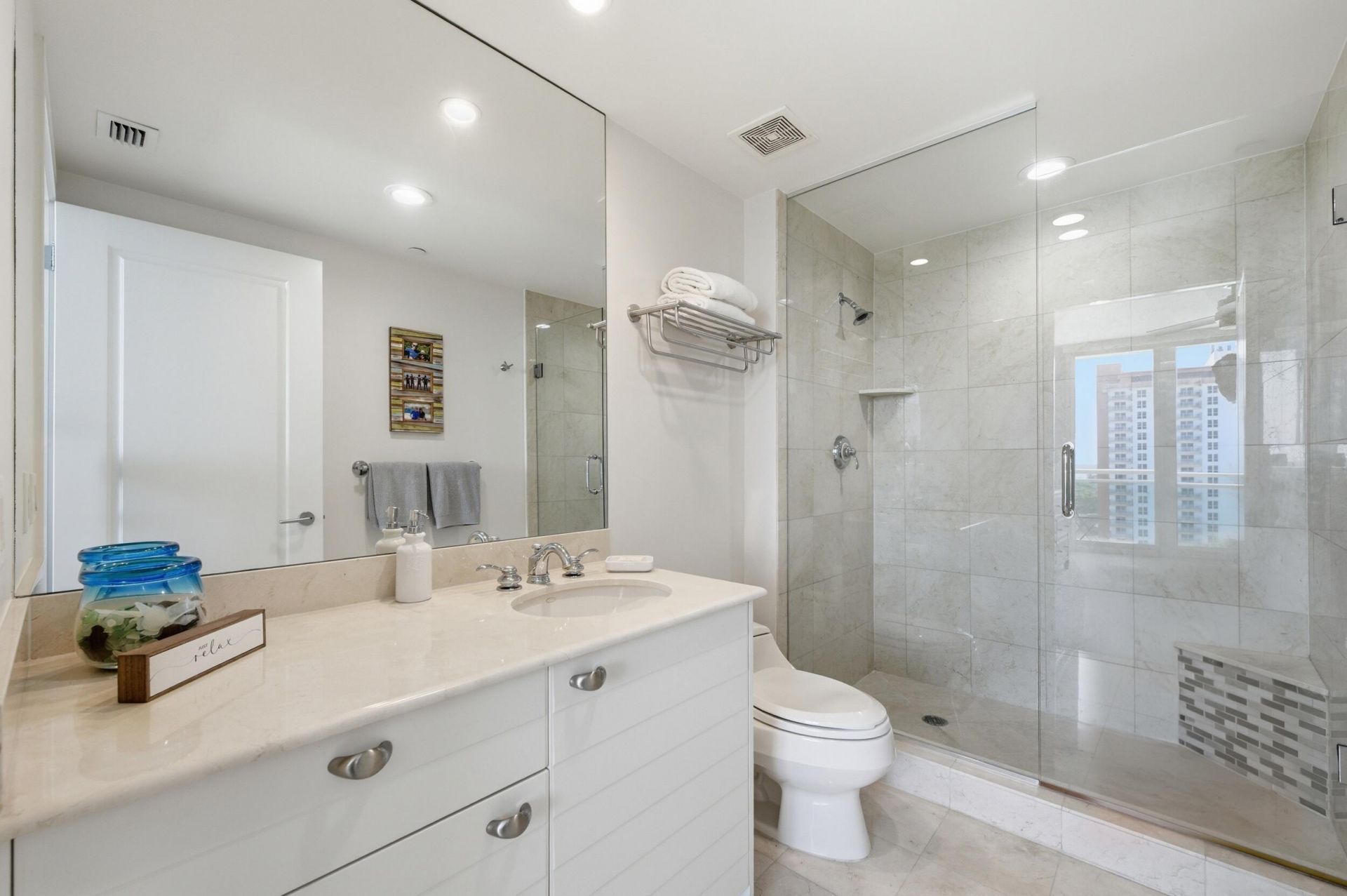 2845 NE 9th Street, Unit 906, Fort Lauderdale, FL 33304 Photo