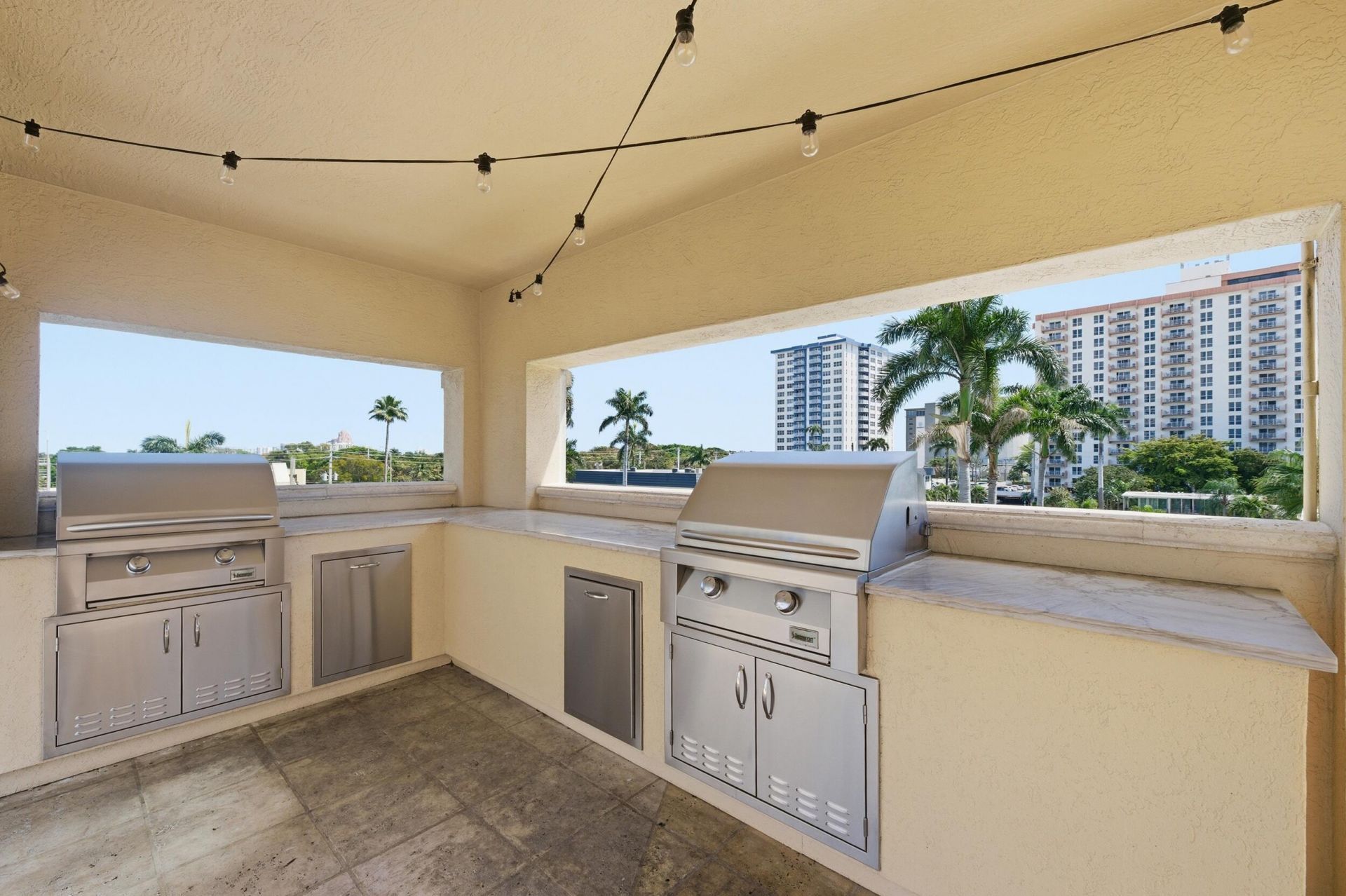 2845 NE 9th Street, Unit 906, Fort Lauderdale, FL 33304 Photo