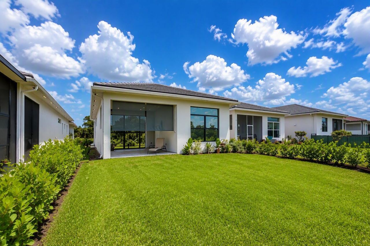 187 SE Via Sangro, Port Saint Lucie, FL 34952 Photo
