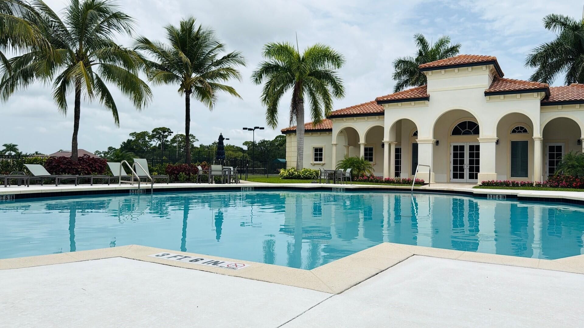 187 SE Via Sangro, Port Saint Lucie, FL 34952 Photo