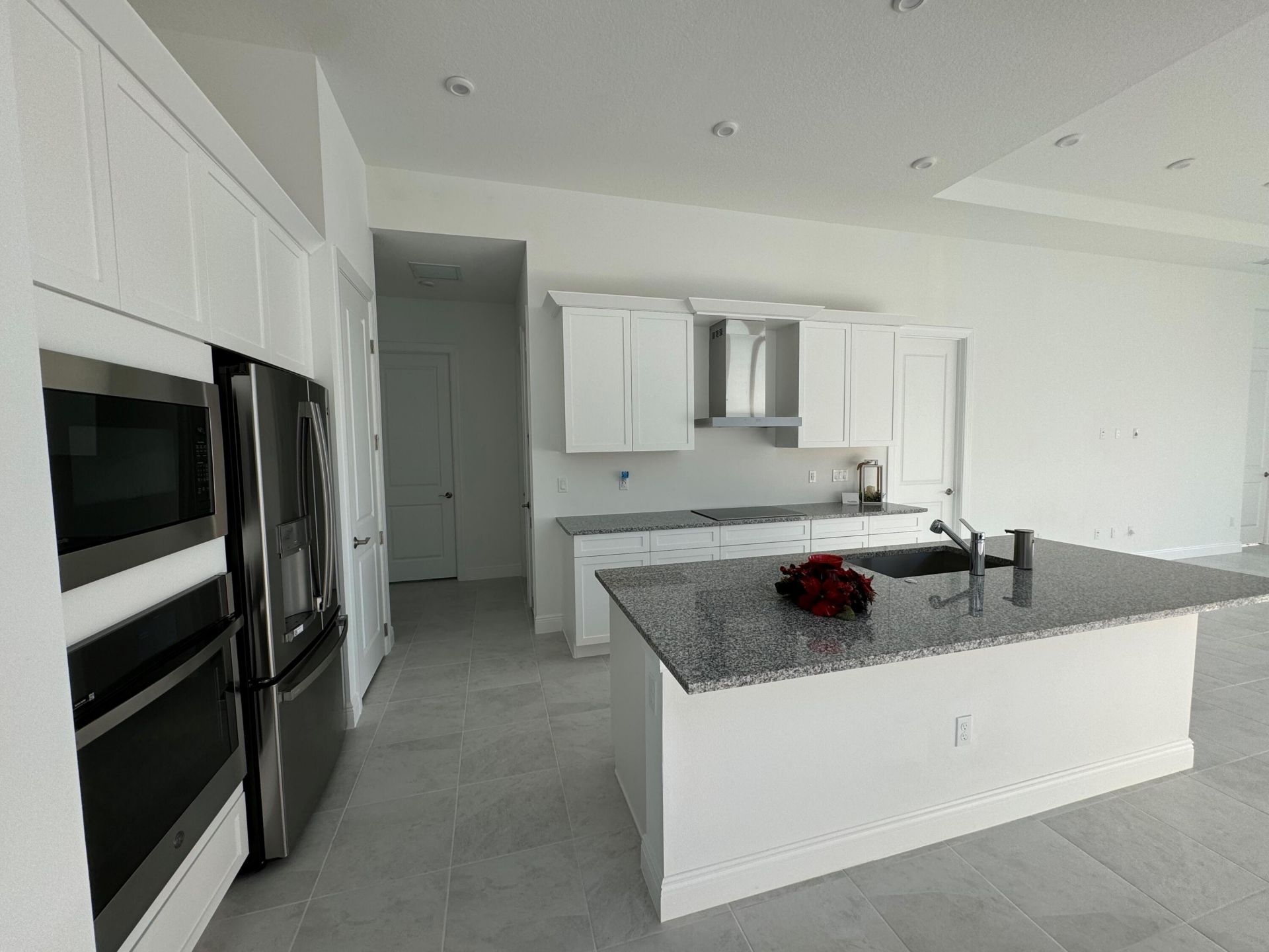 187 SE Via Sangro, Port Saint Lucie, FL 34952 Photo