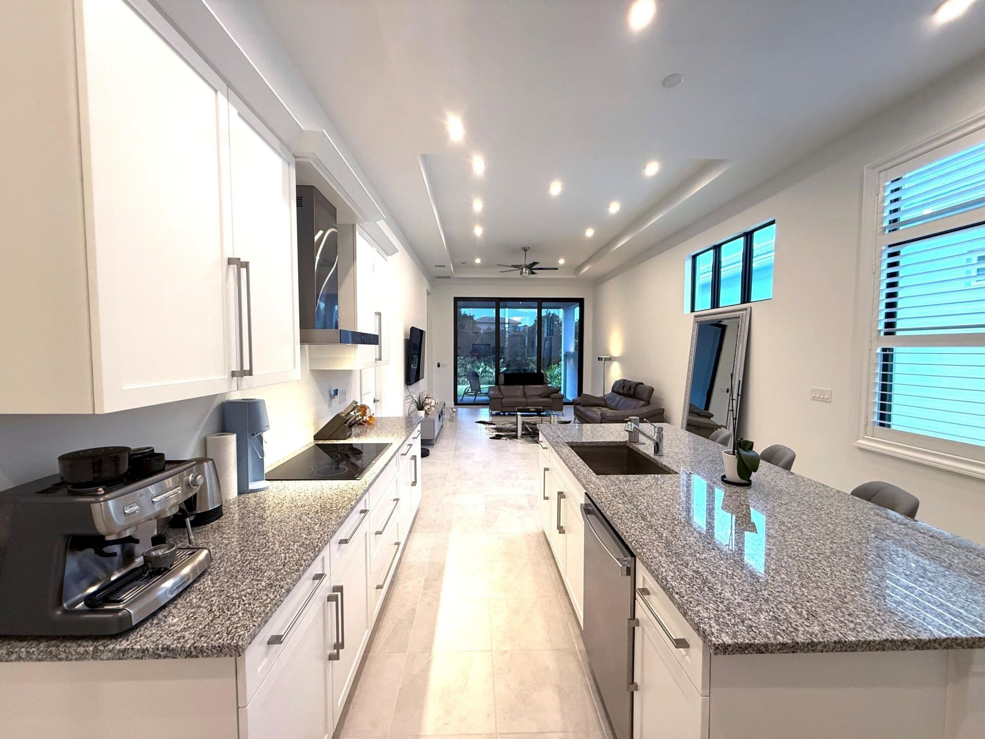 187 SE Via Sangro, Port Saint Lucie, FL 34952 Photo